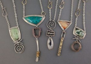 10 razones para empezar a vestir con bisutería artesanal