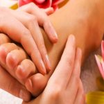 Cómo dar masajes en los pies