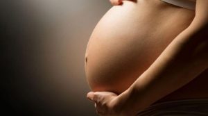 Cómo evitar las estrías durante los meses de embarazo